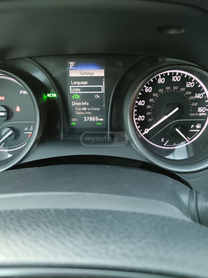 Toyota Camry - фото 10