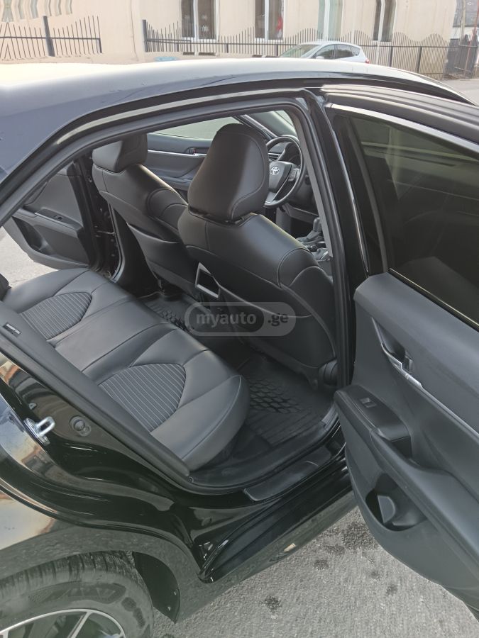 Toyota Camry - фото 12