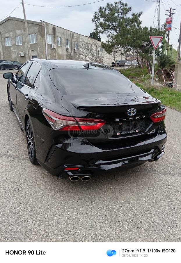 Toyota Camry - фото 3
