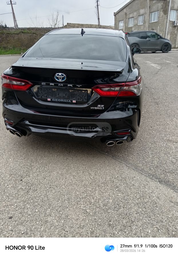 Toyota Camry - фото 4