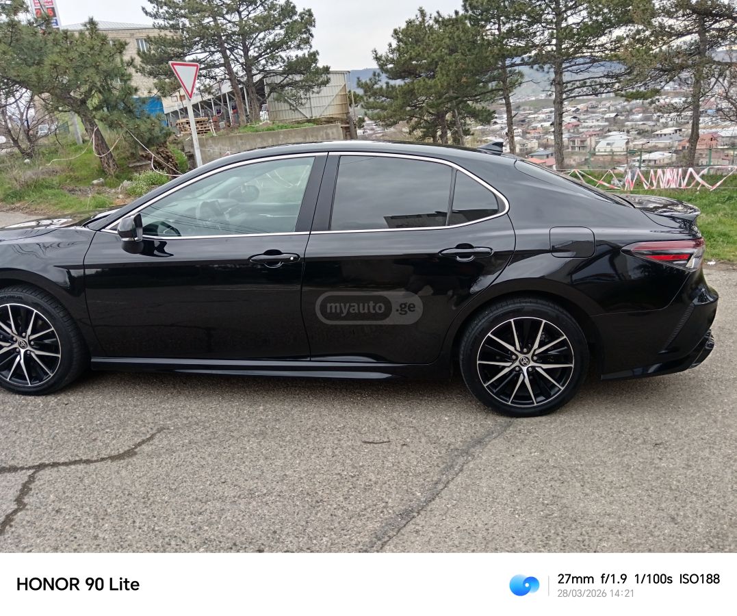 Toyota Camry - фото 5