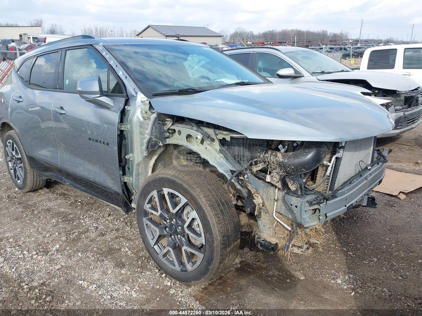 Chevrolet Blazer 2025 — миниатюра 1