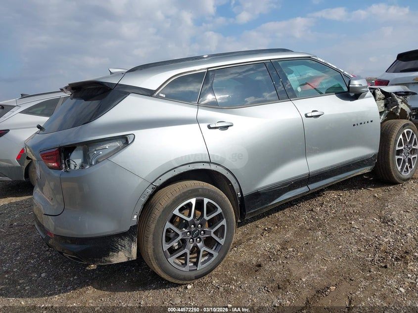 Chevrolet Blazer 2025 — миниатюра 4