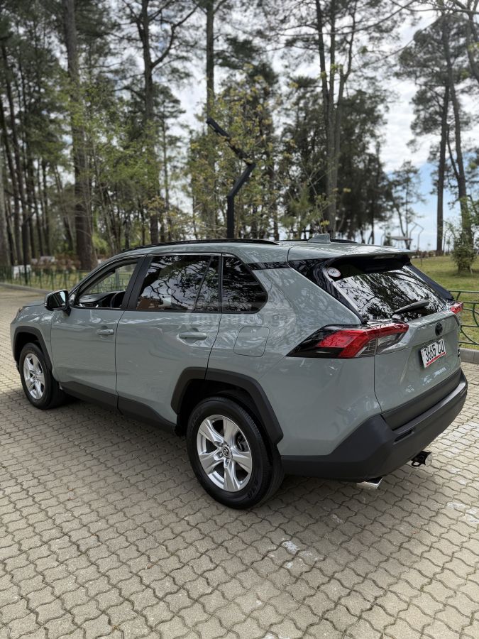 Toyota Rav 4 - фото 3