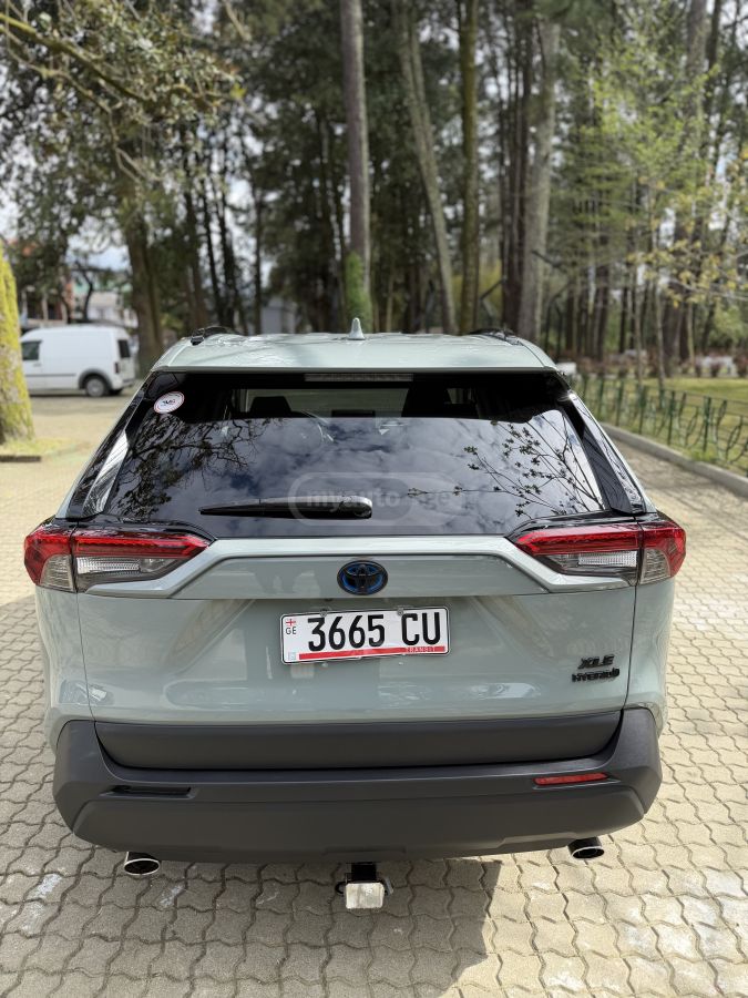 Toyota Rav 4 - фото 4