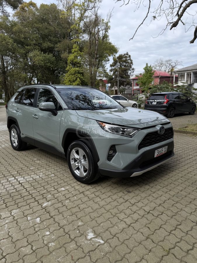 Toyota Rav 4 - фото 8