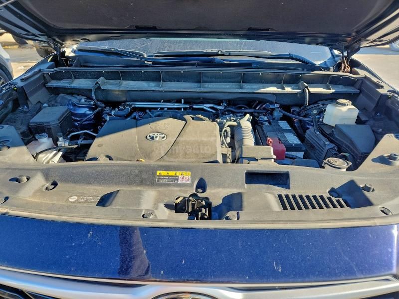 Toyota LE 4dr All-Wheel Drive Automat — миниатюра 12