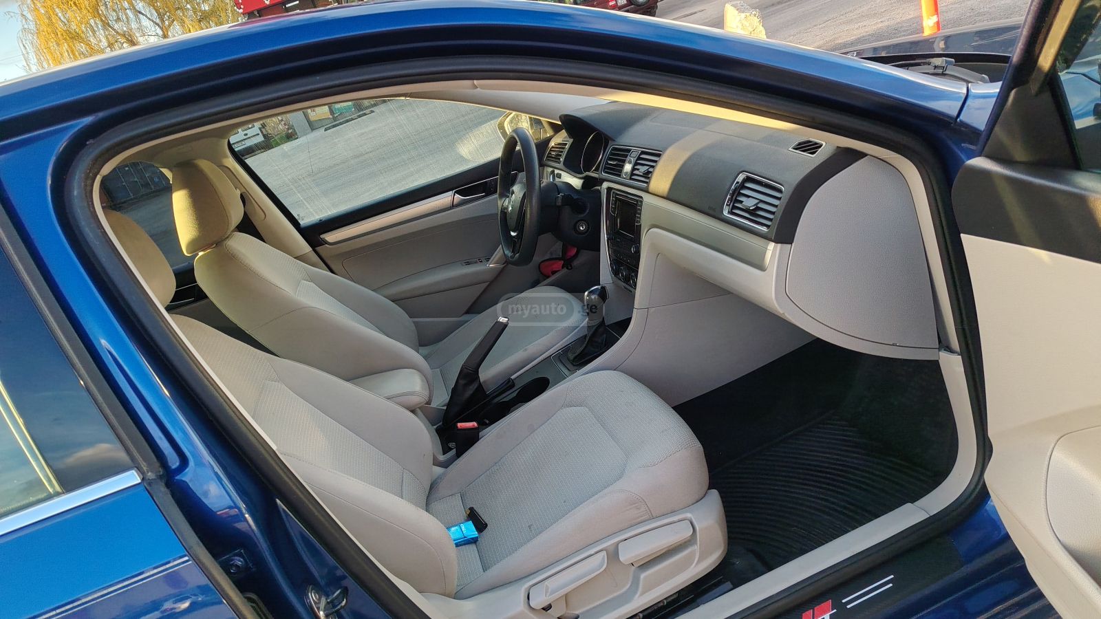 Volkswagen Passat - фото 10