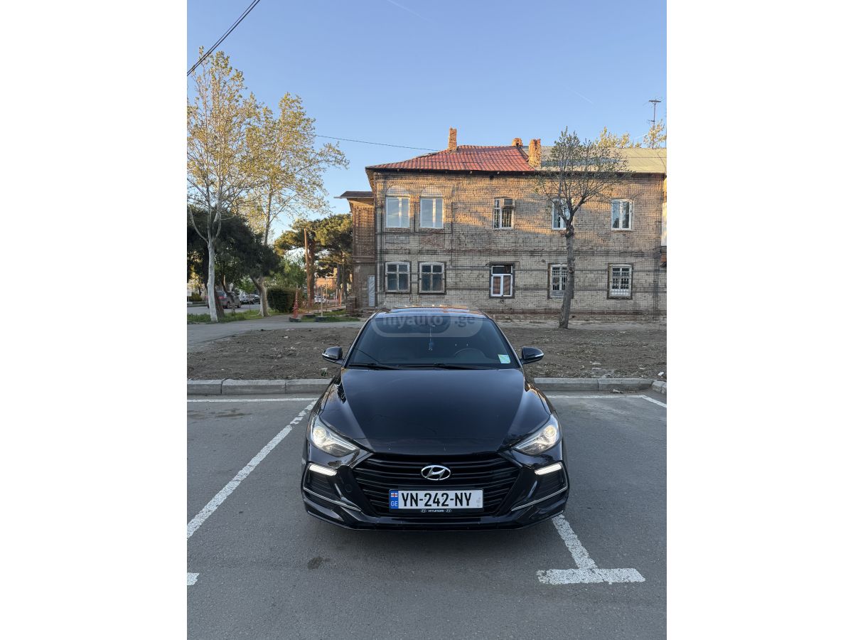 Hyundai Elantra - фото 5