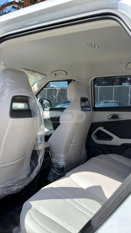 BYD Yuan - фото 8