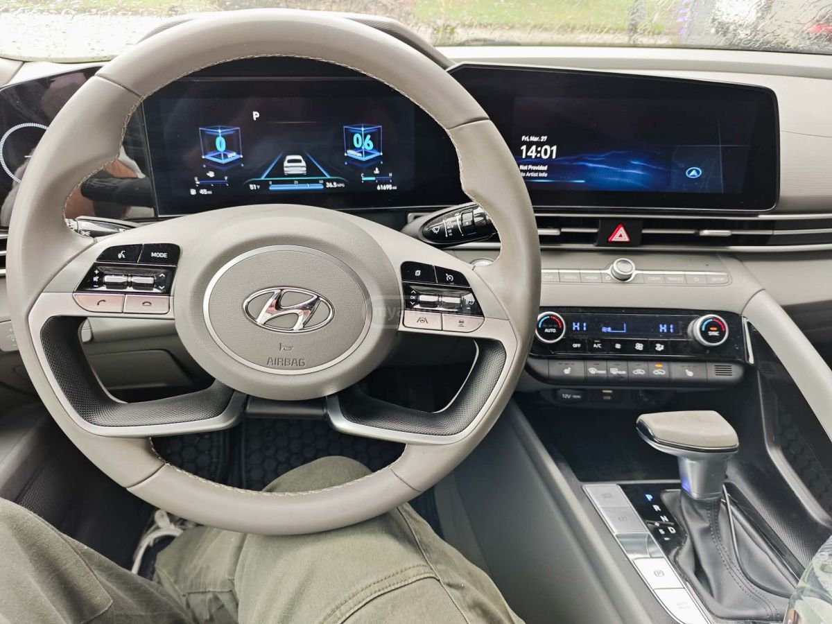 Hyundai Elantra - фото 10