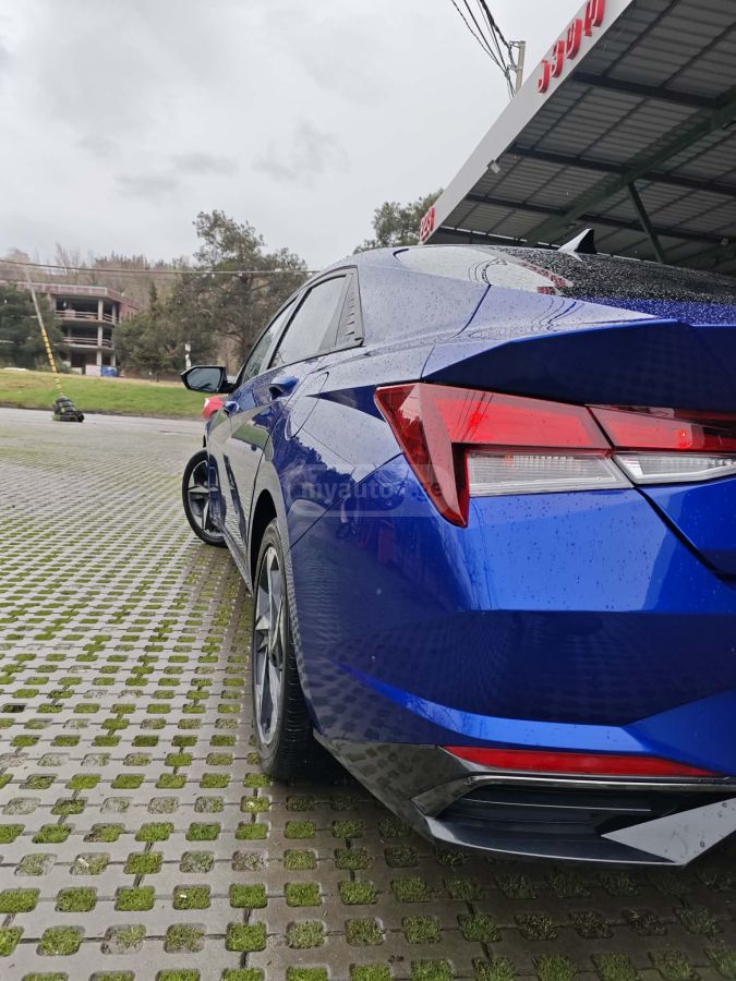 Hyundai Elantra - фото 5