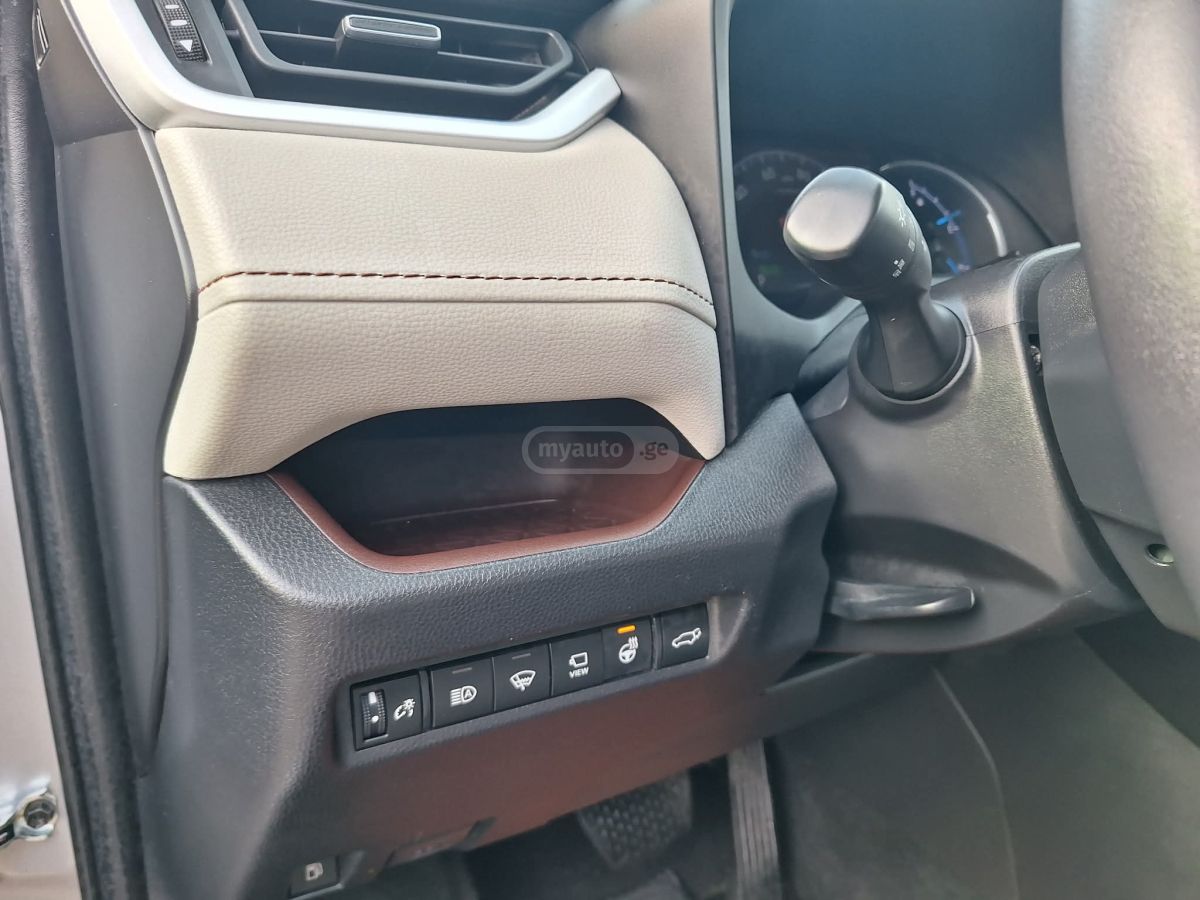 Toyota RAV 4 - фото 12