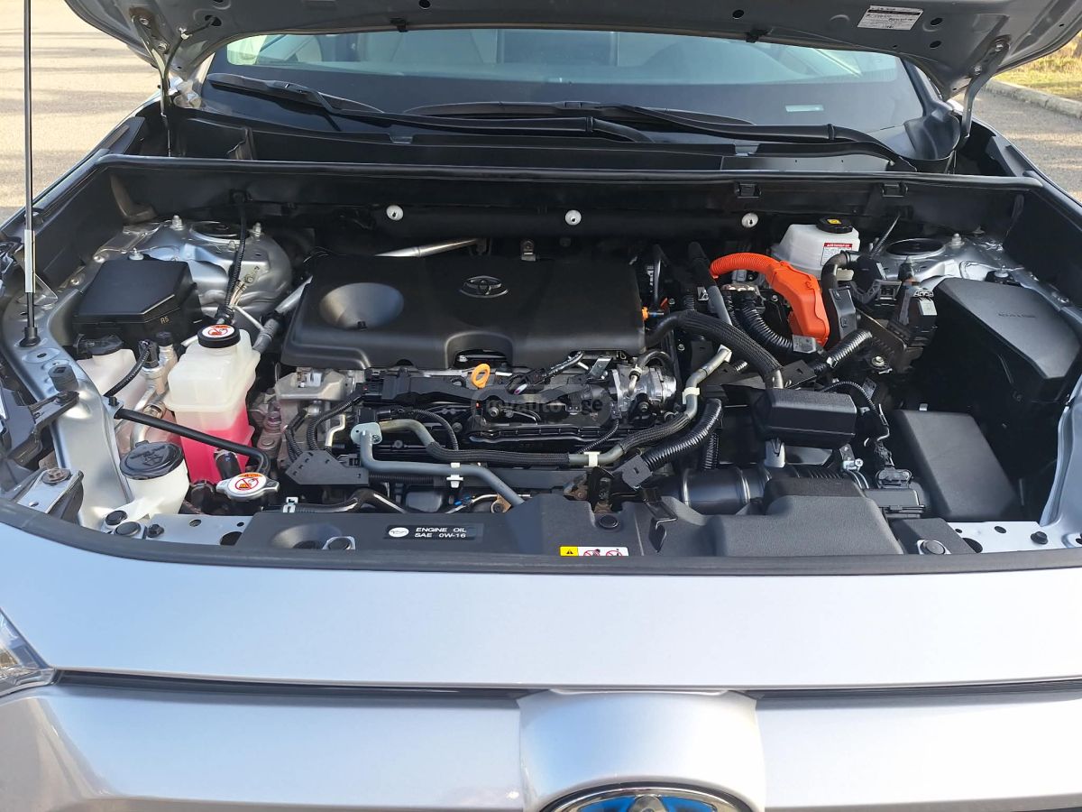 Toyota RAV 4 - фото 9