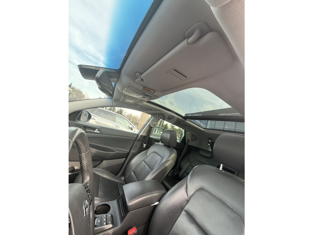 Hyundai Limited 4dr All-Wheel Drive Au — миниатюра 10