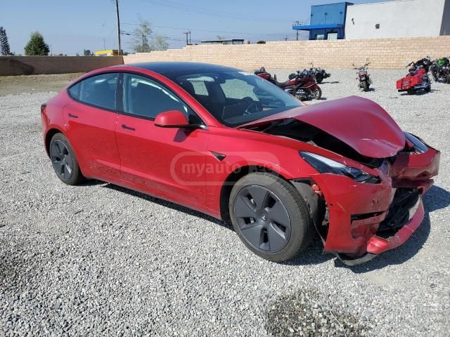 Tesla Model 3 - фото 1