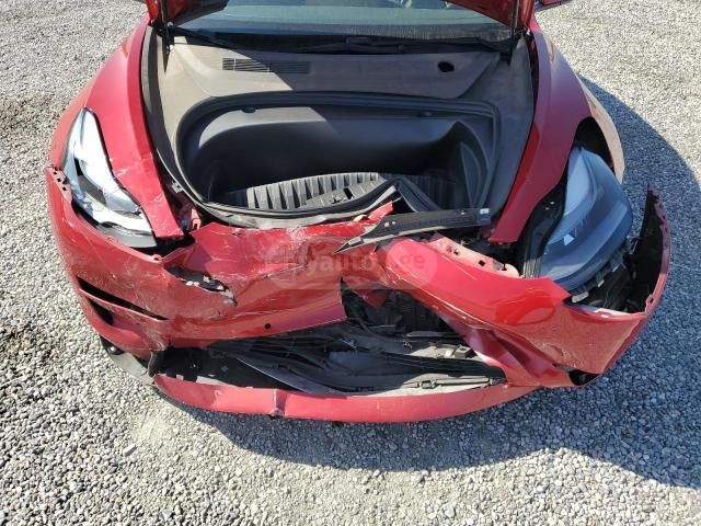 Tesla Model 3 - фото 11