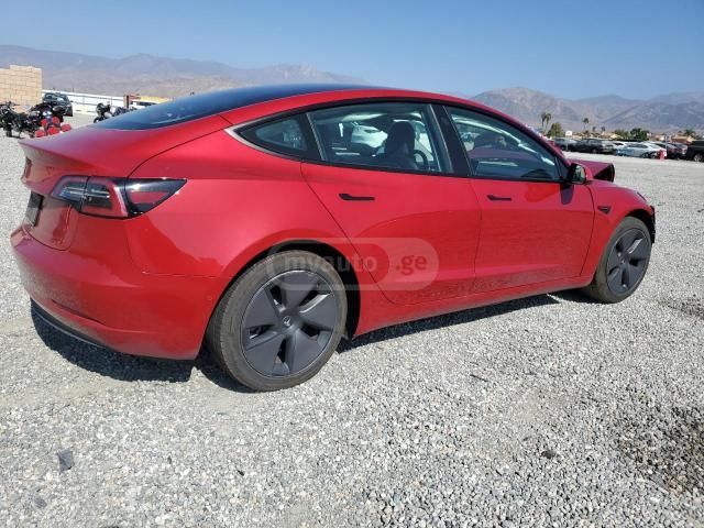 Tesla Model 3 - фото 2
