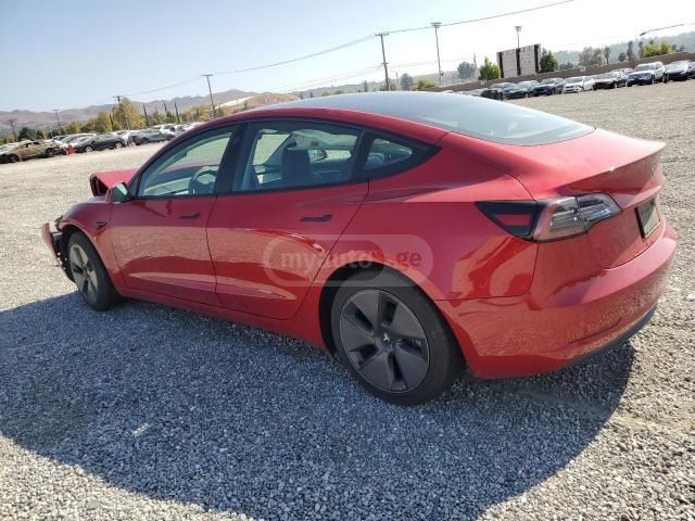 Tesla Model 3 - фото 3