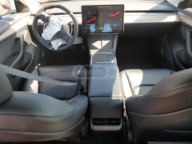 Tesla Model 3 - фото 8