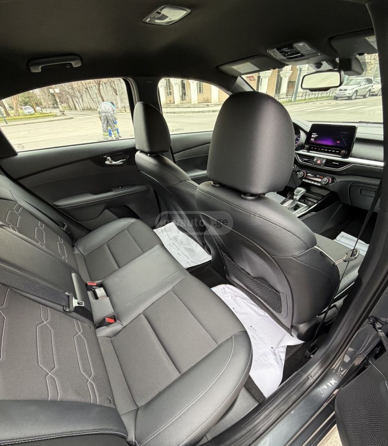Kia Forte - фото 8