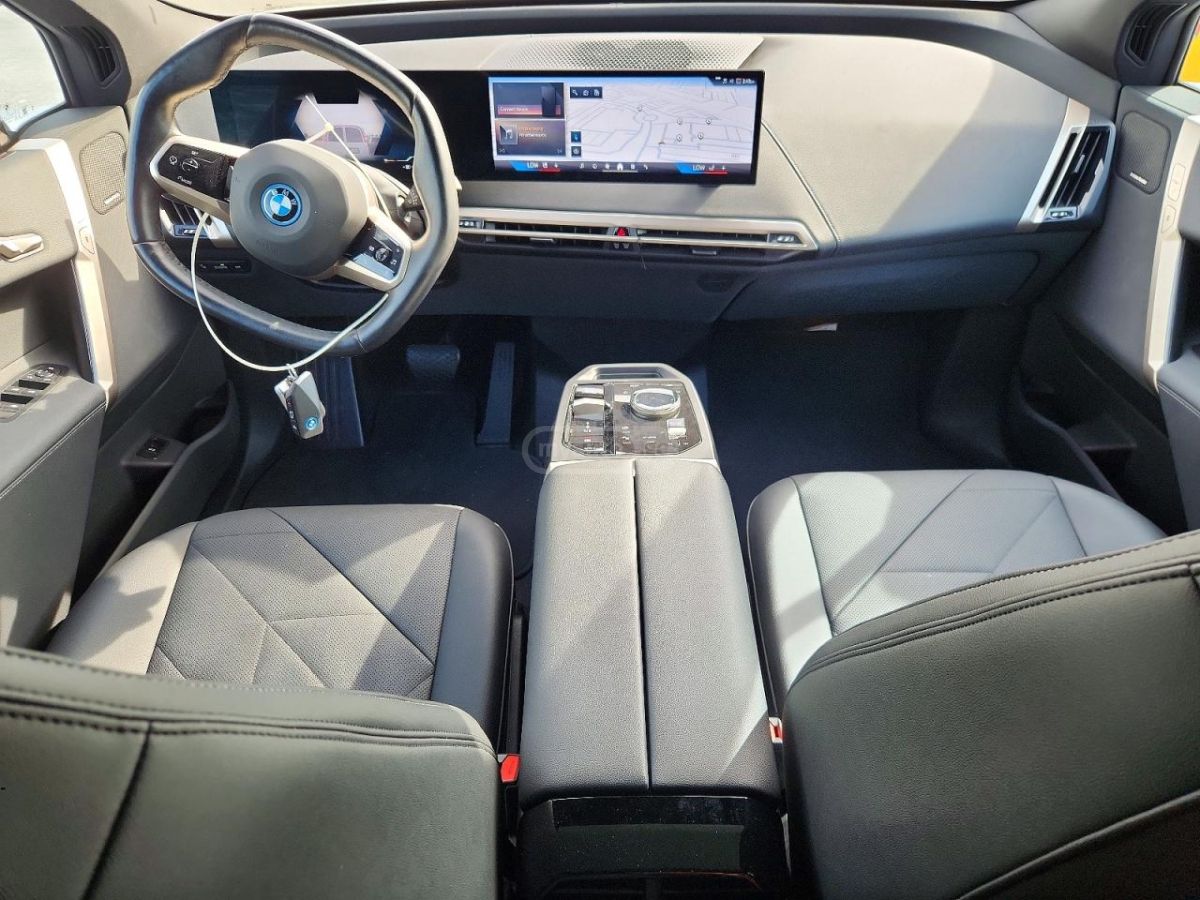 BMW IX - фото 8