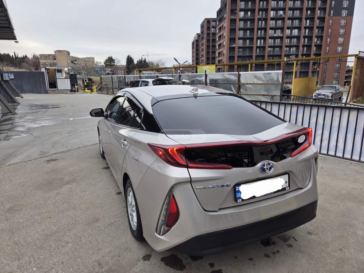 Toyota Prius Prime - фото 5
