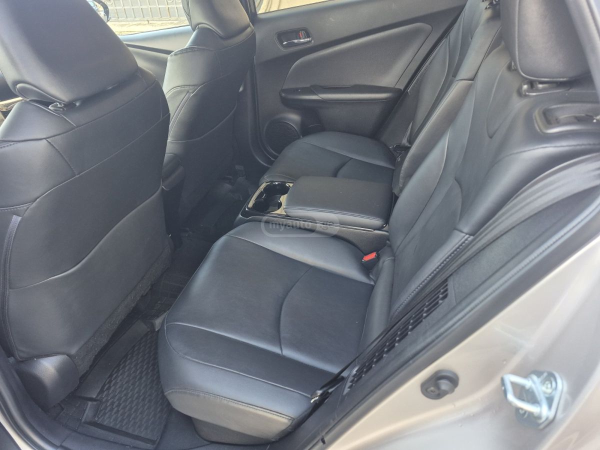 Toyota Prius Prime - фото 9