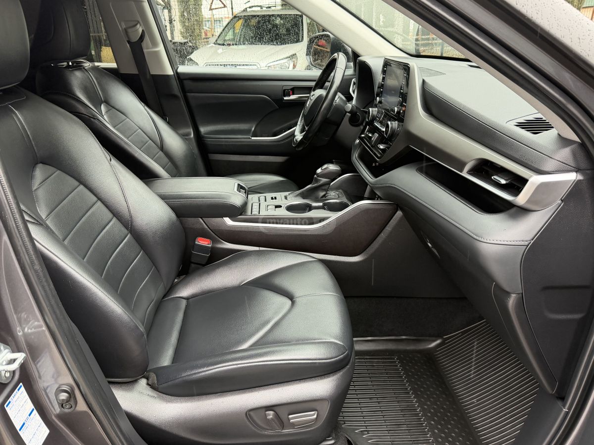 Toyota XLE 4dr All-Wheel Drive CVT — миниатюра 10