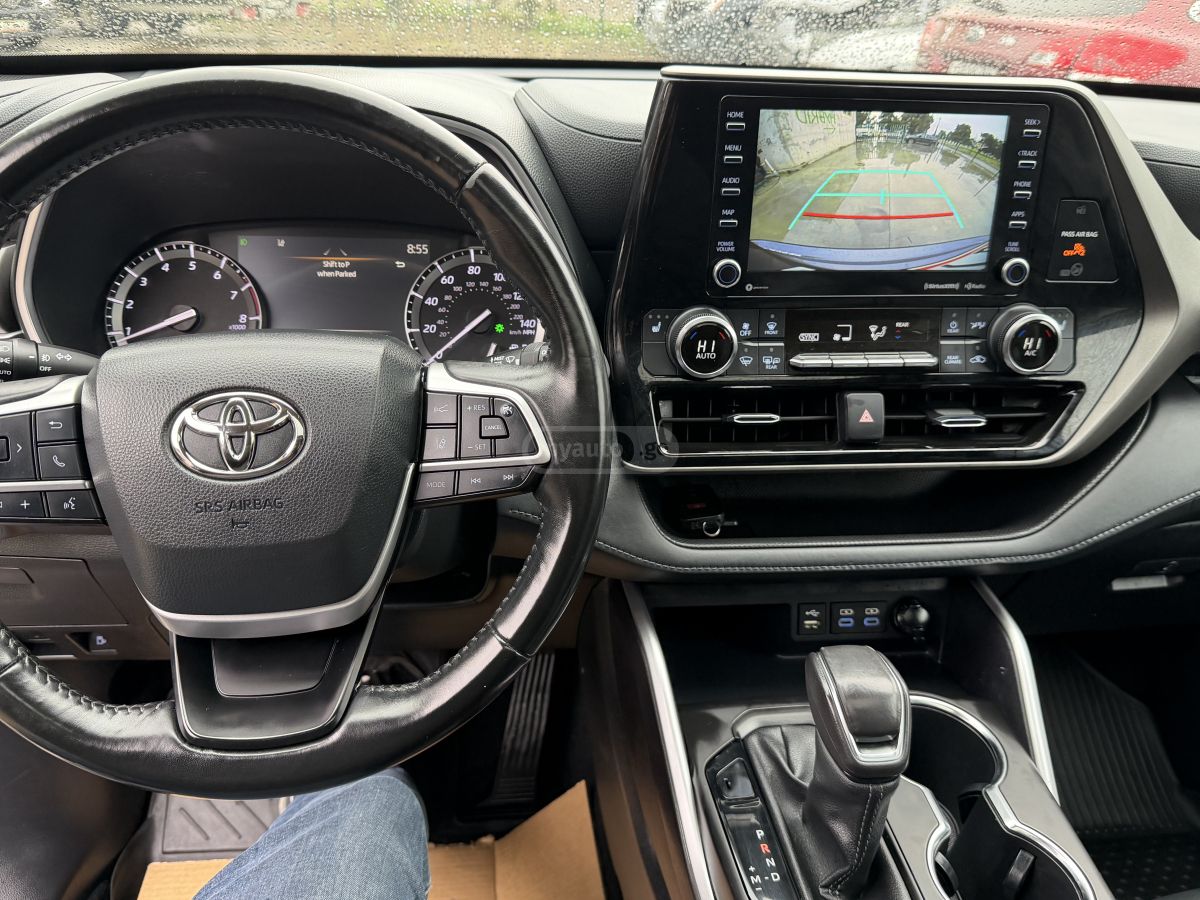 Toyota XLE 4dr All-Wheel Drive CVT — миниатюра 13