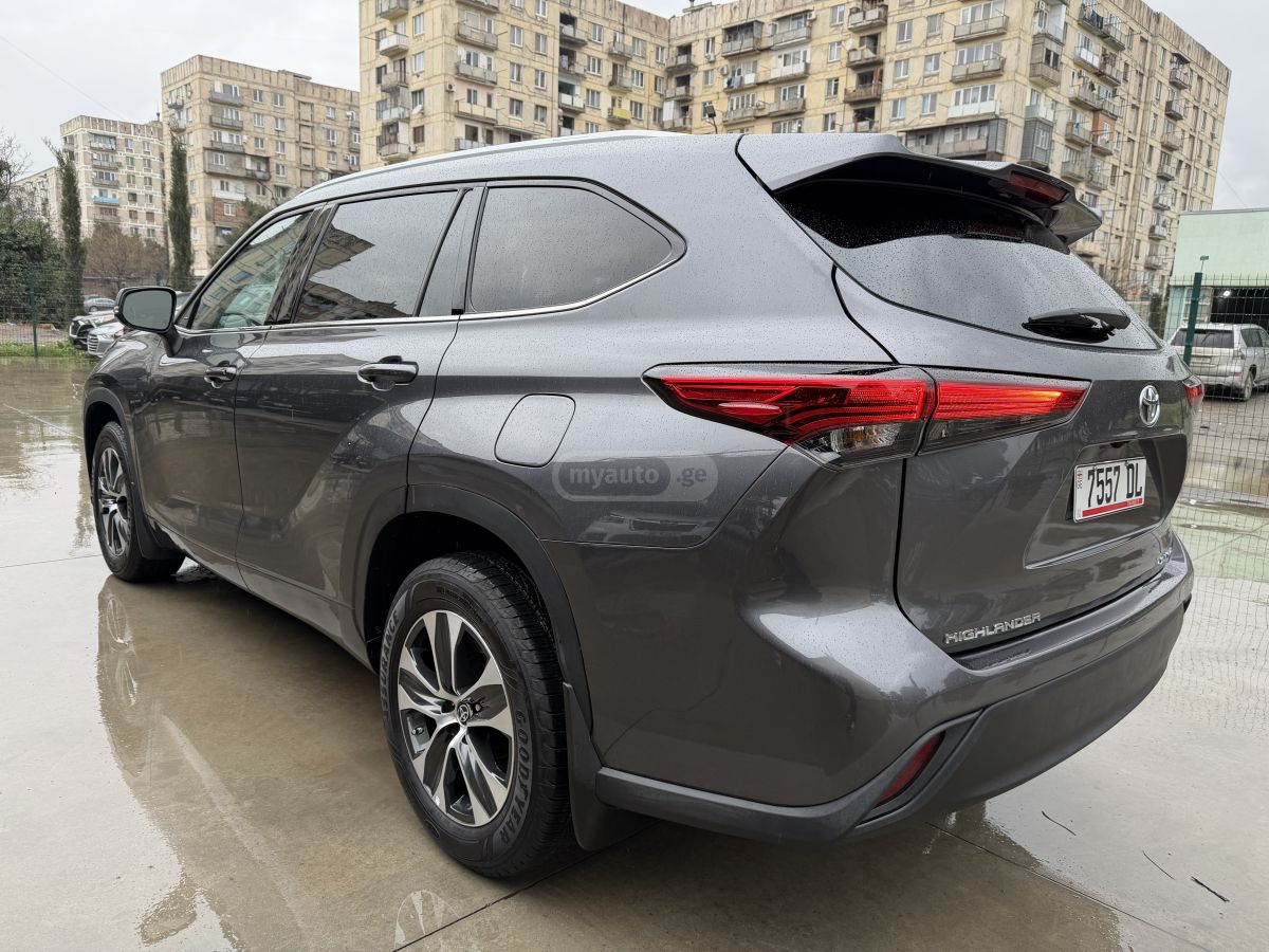 Toyota XLE 4dr All-Wheel Drive CVT — миниатюра 6