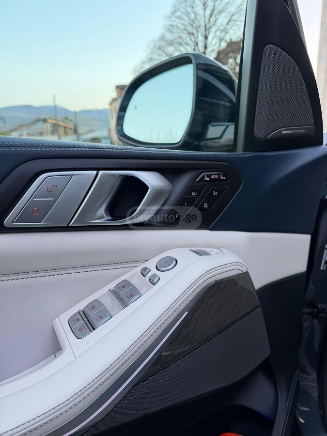 BMW X7 - фото 10