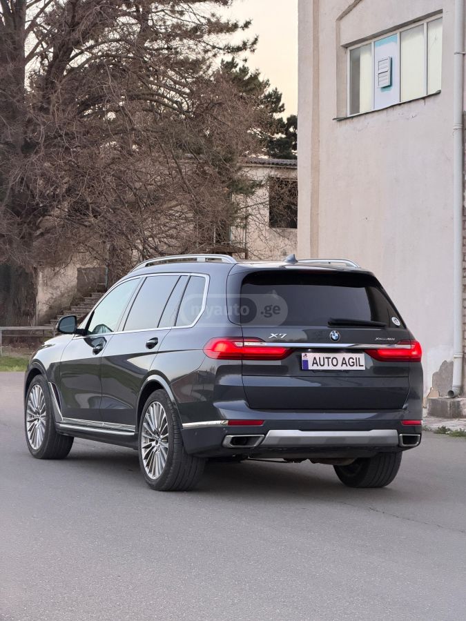 BMW X7 - фото 5