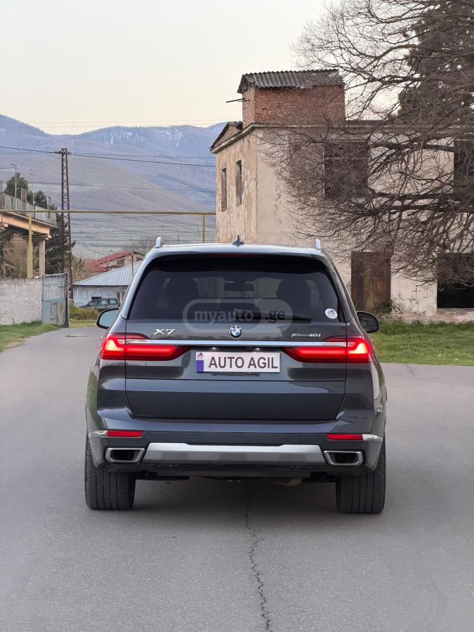 BMW X7 - фото 6