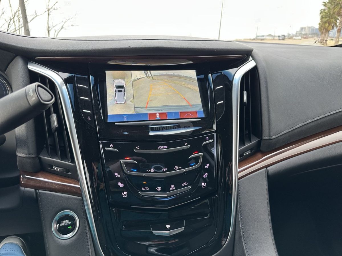 Cadillac Escalade - фото 2