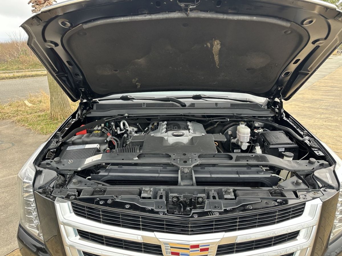 Cadillac Escalade - фото 6