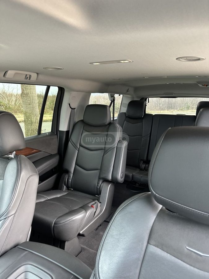 Cadillac Escalade - фото 8