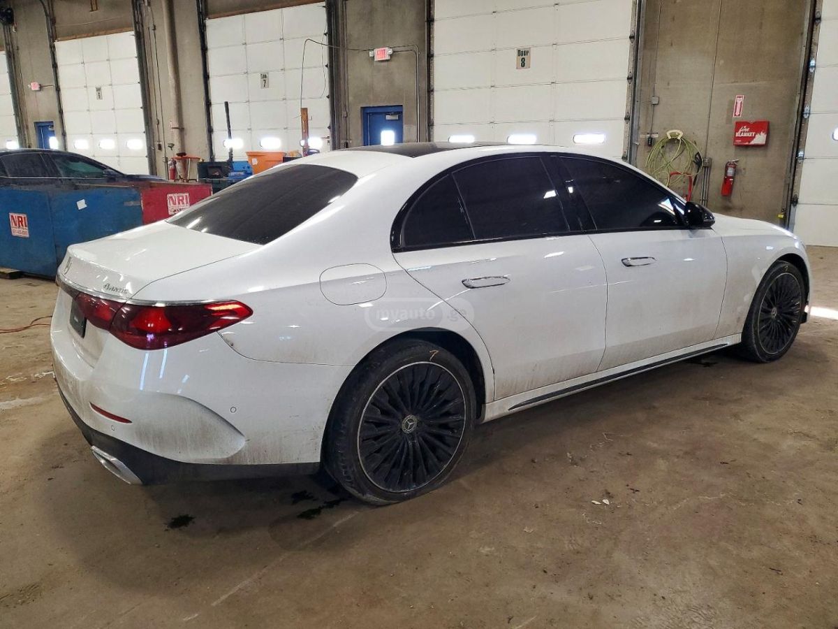 Mercedes-Benz E 350 2024 — миниатюра 3