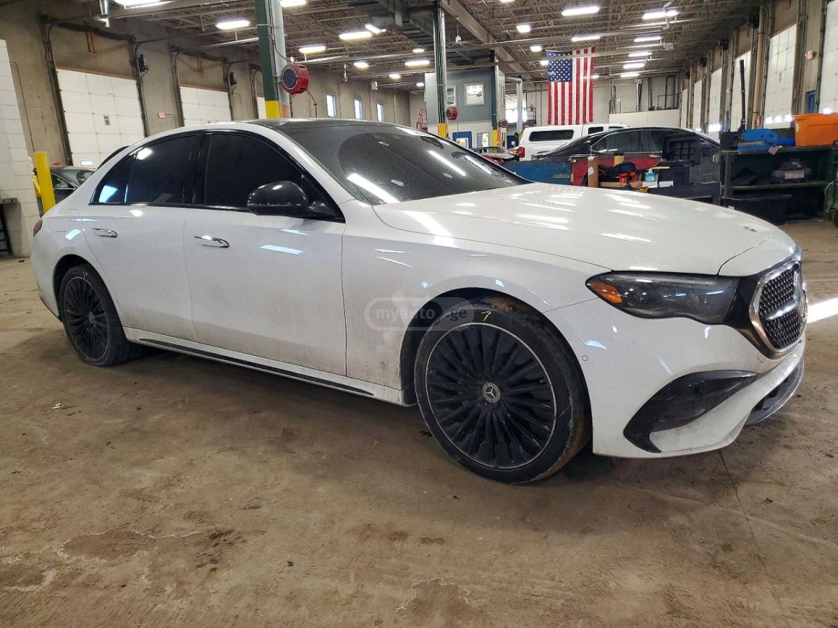 Mercedes-Benz E 350 2024 — миниатюра 4