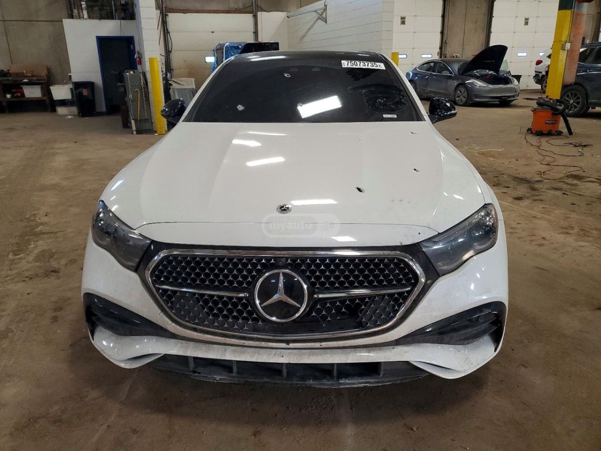 Mercedes-Benz E 350 2024 — миниатюра 5