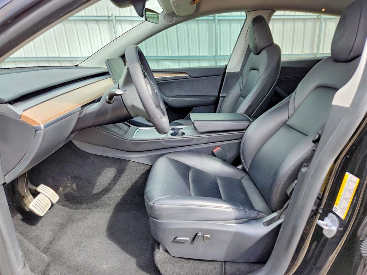 Tesla Model Y - фото 10