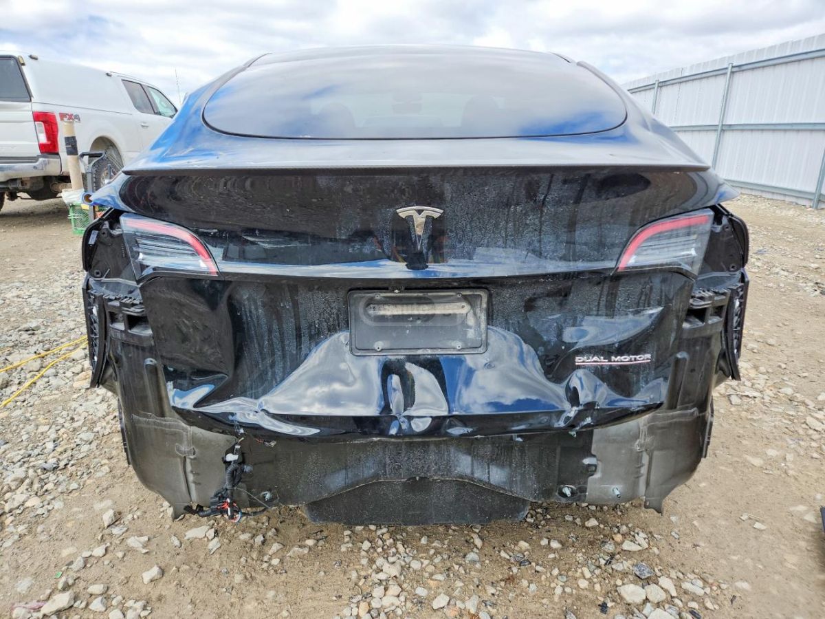 Tesla Model Y - фото 4