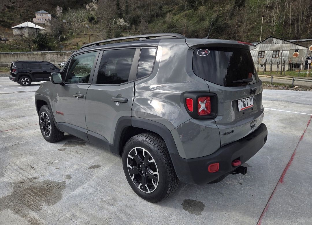 Jeep Renegade - фото 5