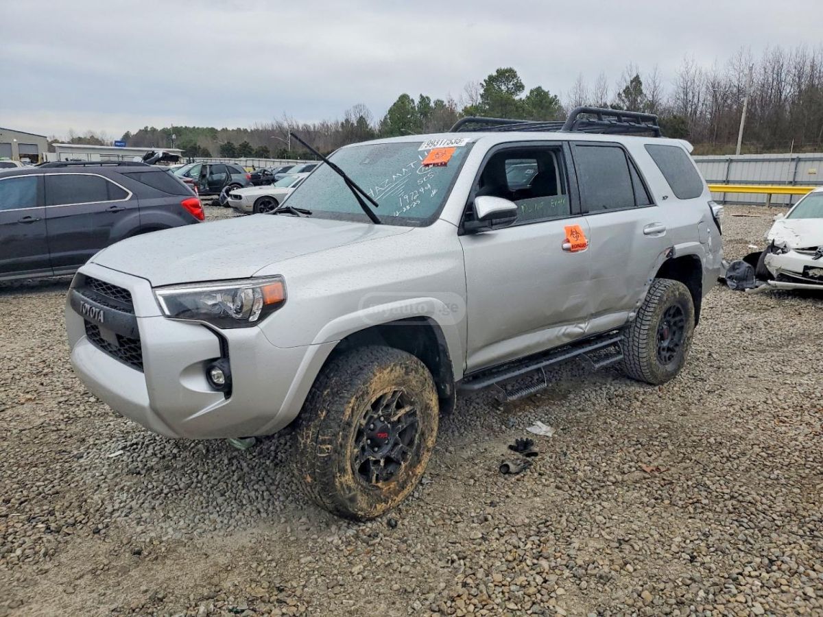 Toyota 4 Runner - фото 1