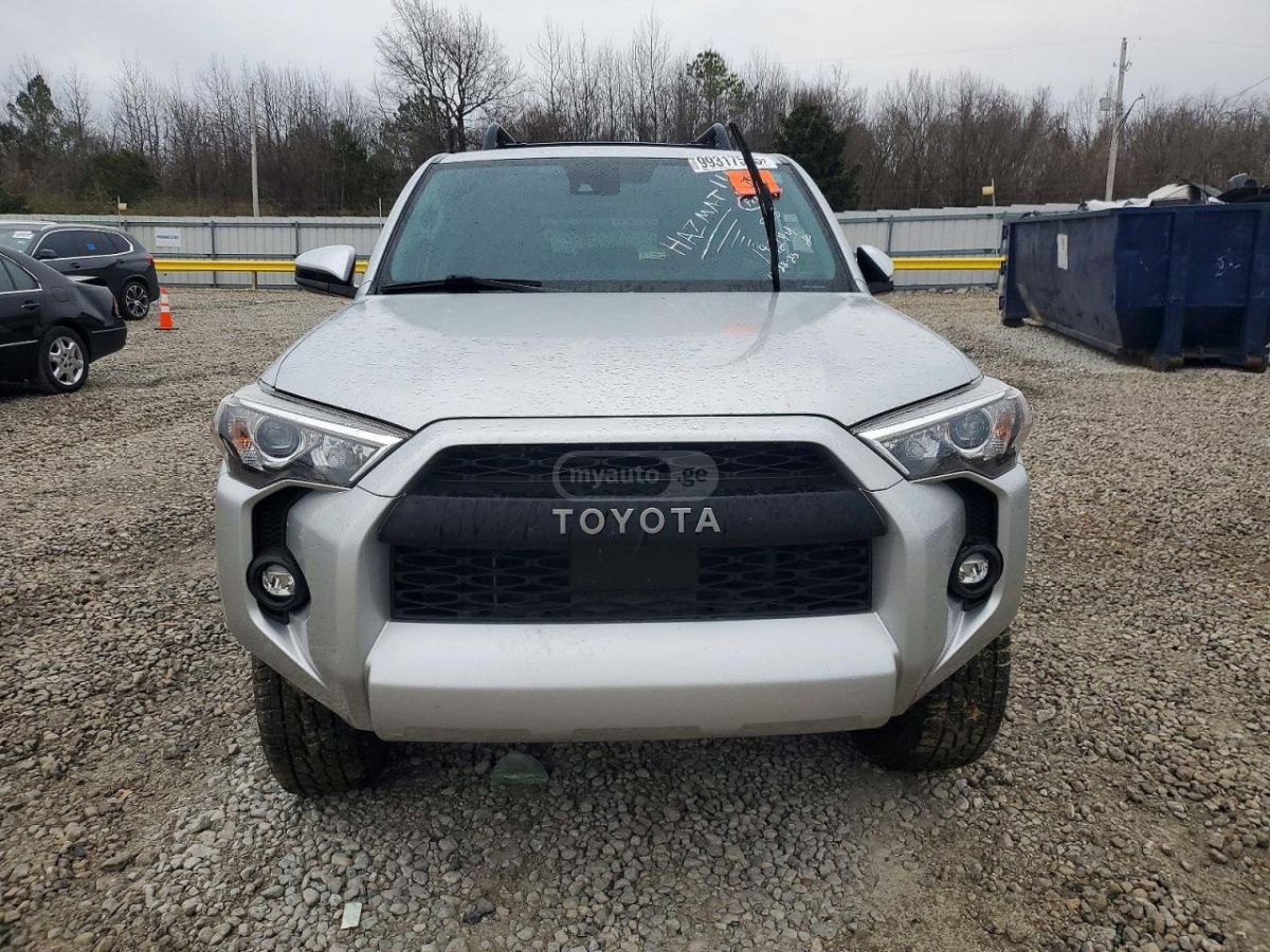 Toyota 4 Runner - фото 5