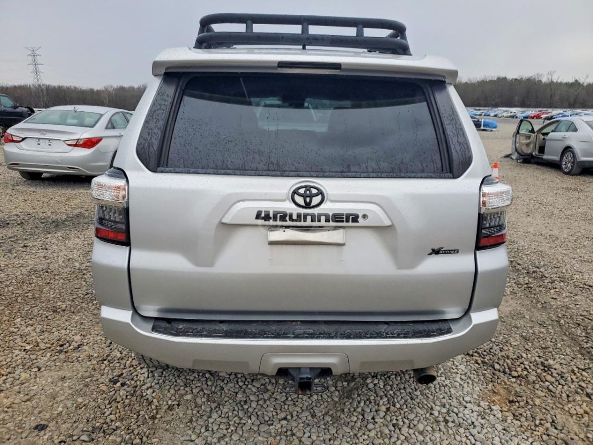 Toyota 4 Runner - фото 6