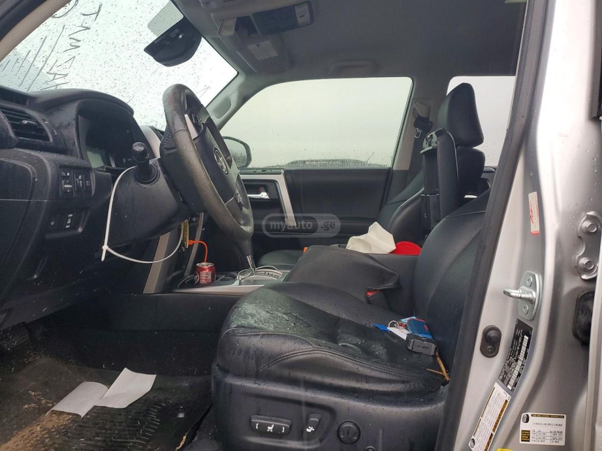 Toyota 4 Runner - фото 7