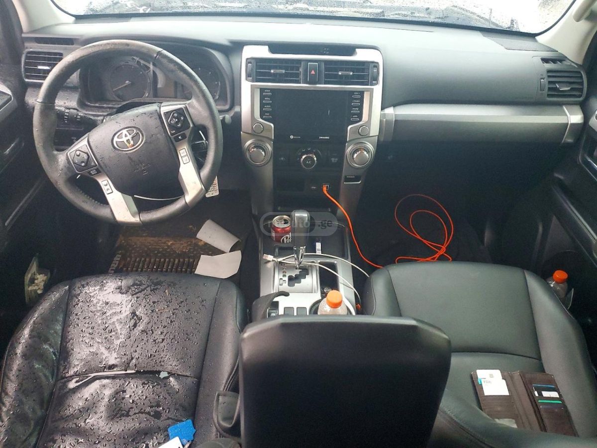 Toyota 4 Runner - фото 8