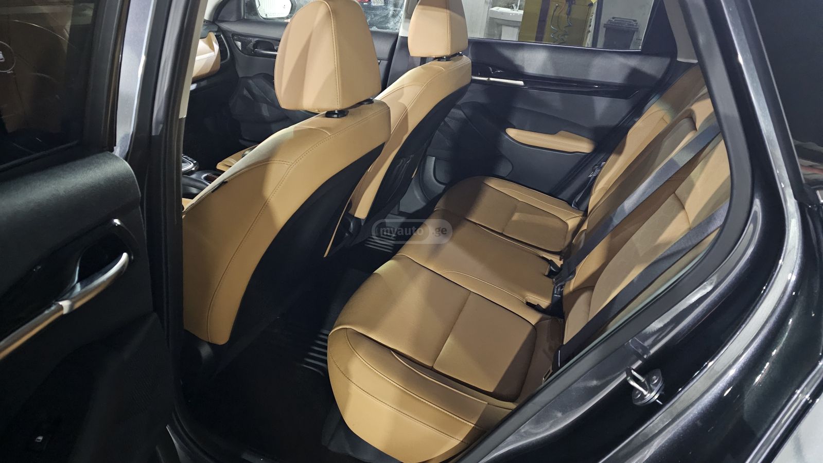 Kia Seltos - фото 9