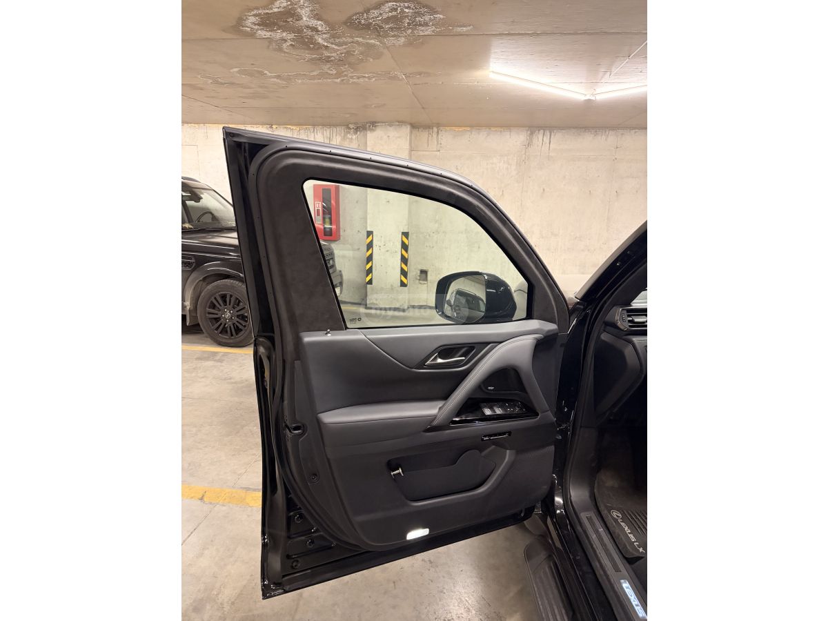 Lexus lx 600 - фото 3